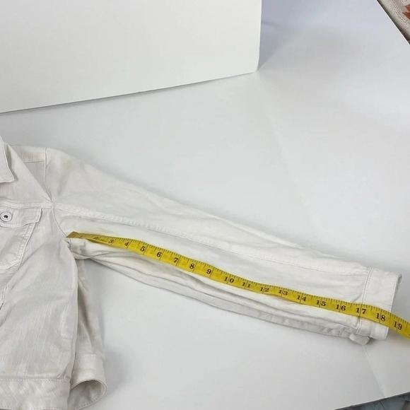 2/$25White button up fitted white denim  cropped Y2K mini jean jacket sz medium - Picture 12 of 17